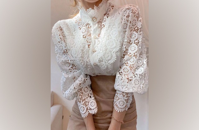 Blusa Renda Manga Bufante – romantismo e modernidade